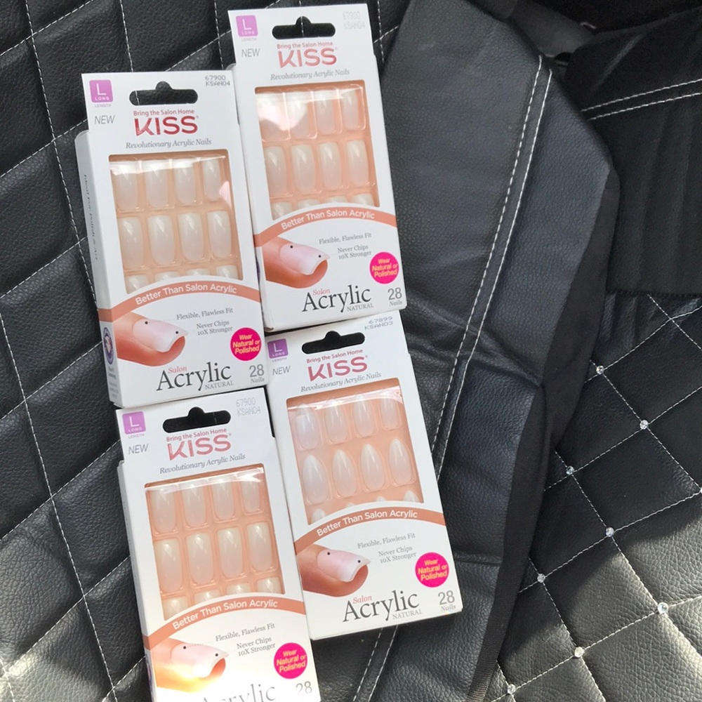 4 BNWT Long length Kiss 💋 Nails! NIB